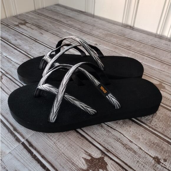 Teva EUC Olowahu Black Strappy Flip-Flops Sandals Women's 9 #6840 - Picture 3 of 7
